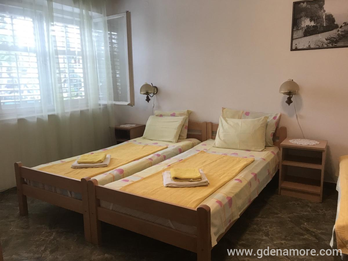 Apartmani Kostić, privatni smeštaj u mestu Herceg Novi, Crna Gora - IMG_4828