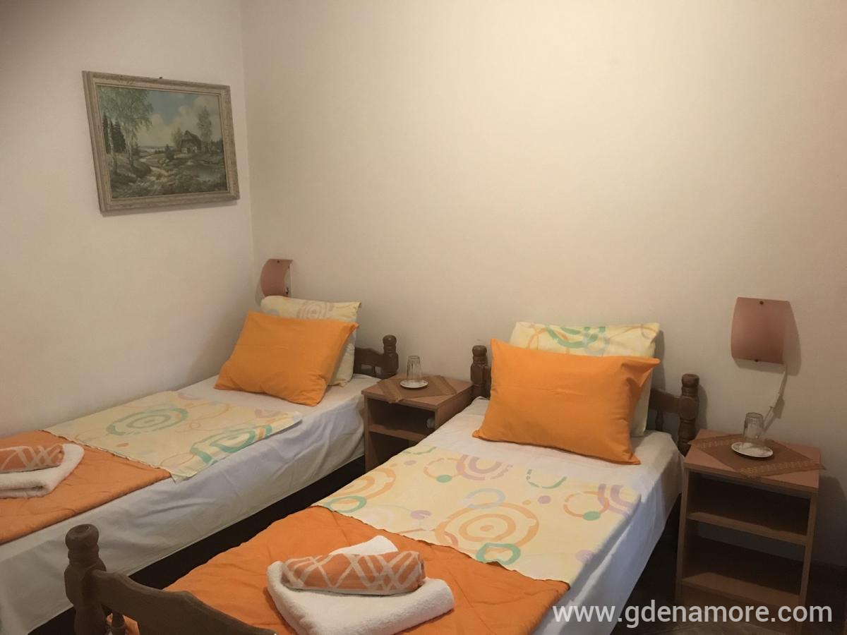 Apartmani Kostić, privatni smeštaj u mestu Herceg Novi, Crna Gora - IMG_4834