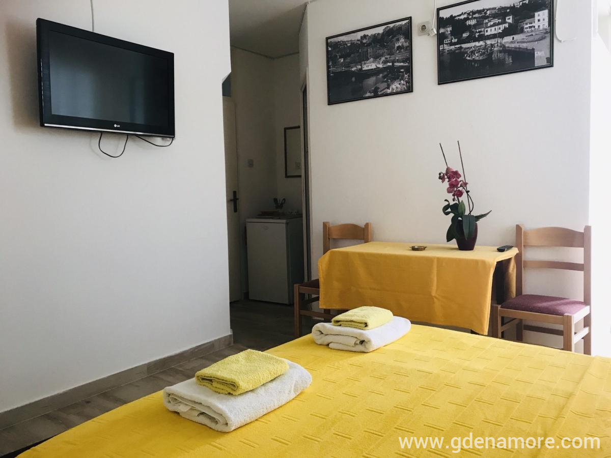 Apartmani Kostić, privatni smeštaj u mestu Herceg Novi, Crna Gora - IMG_4838