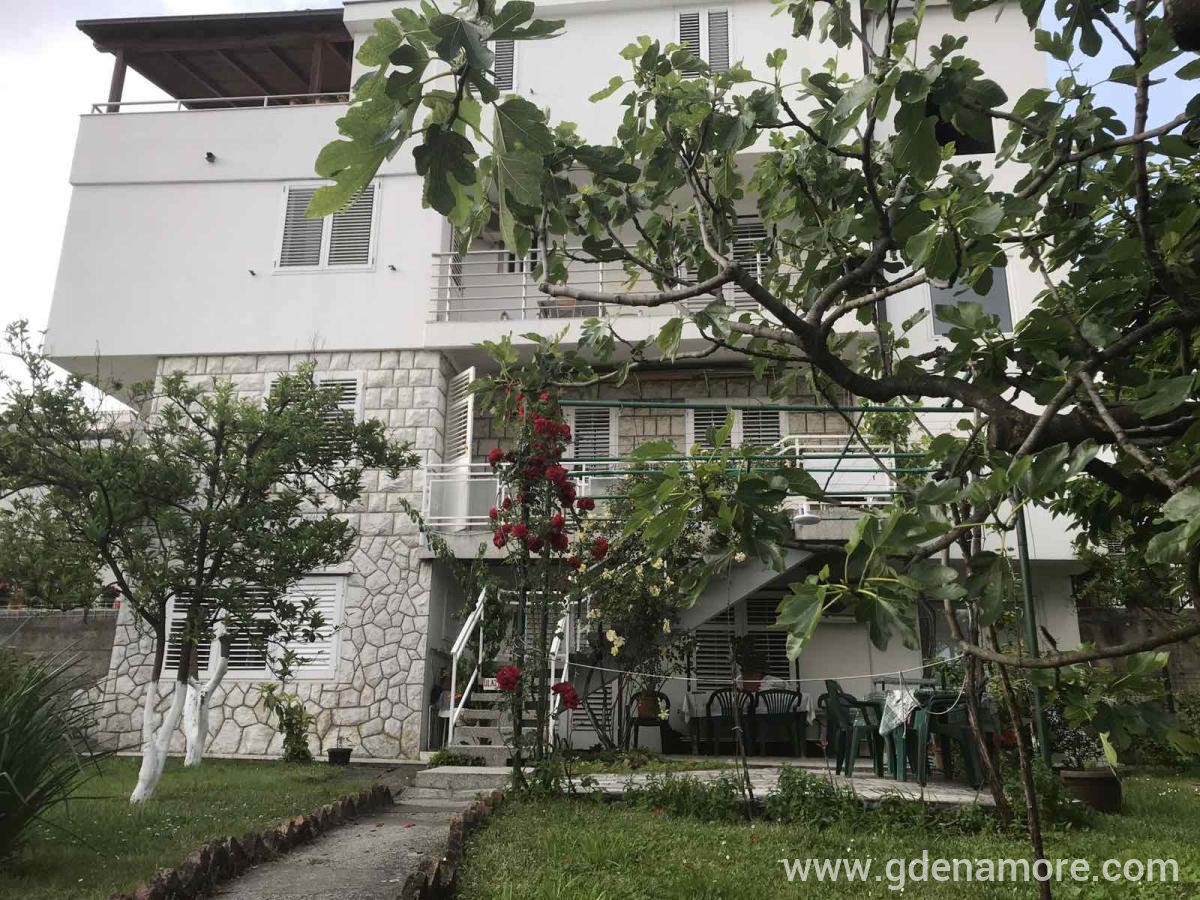 Apartmani Kostić, privatni smeštaj u mestu Herceg Novi, Crna Gora - IMG_4857